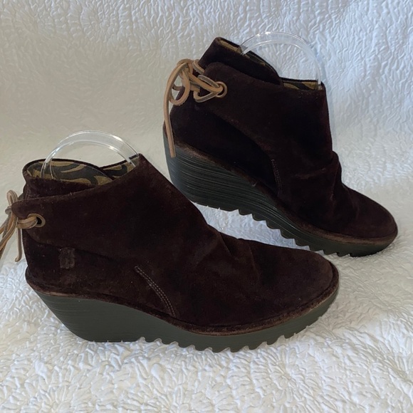 Fly London Yebi Suede Lace Up Tie Wedge Ankle Booties NWOT - Picture 2 of 11